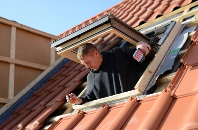 Pose de fenêtres de toit Velux à Nuaillé